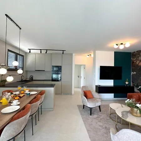 شقة Leonarda Waterfront Residences Kožino