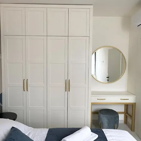 شقة Leonarda Waterfront Residences *