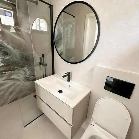 شقة Leonarda Waterfront Residences *
