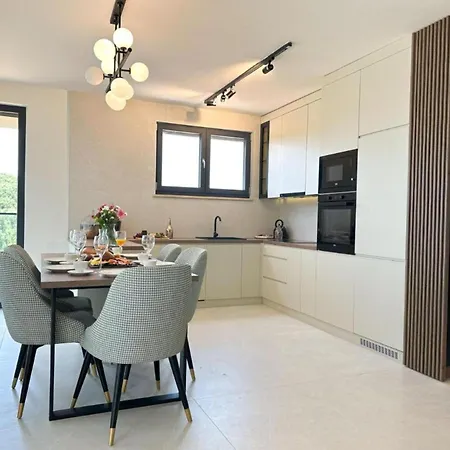 Leonarda Waterfront Residences *