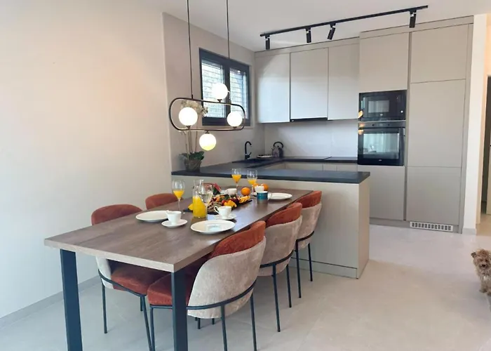 Leonarda Waterfront Residences