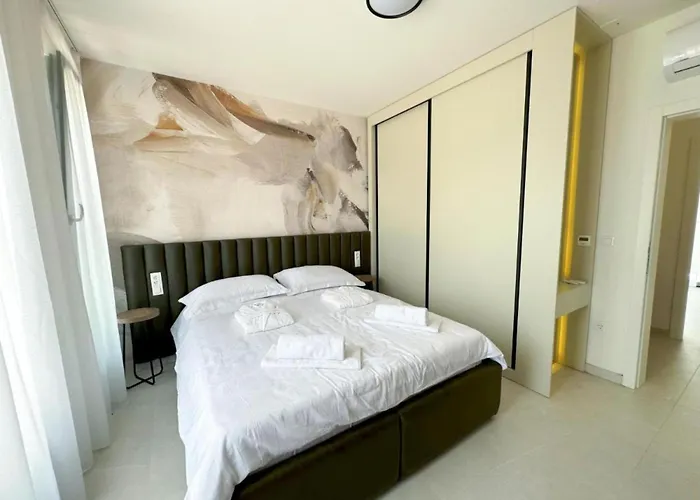 Leonarda Waterfront Residences *