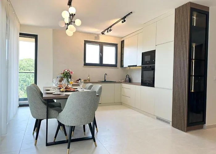 Leonarda Waterfront Residences *