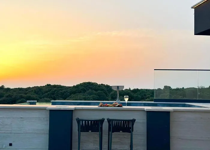 Leonarda Waterfront Residences Apartman *