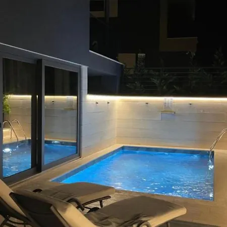 Leonarda Waterfront Residences *