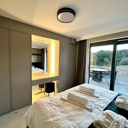 Leonarda Waterfront Residences Kozino