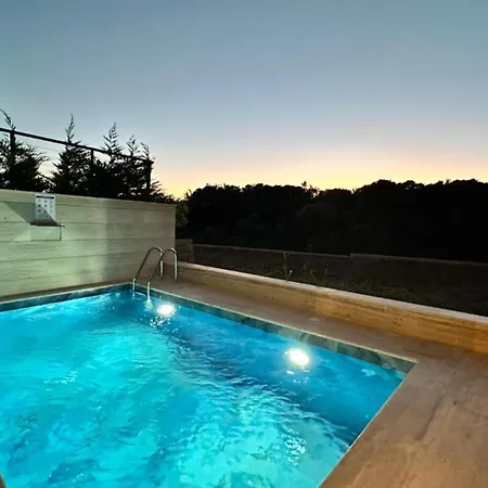 Leonarda Waterfront Residences Kožino