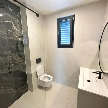 Leonarda Waterfront Residences