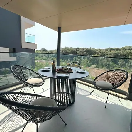 Leonarda Waterfront Residences Apartman Kožino