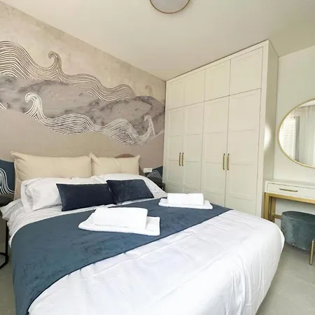 Leonarda Waterfront Residences Apartman Kožino