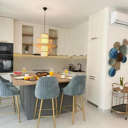 Leonarda Waterfront Residences Apartman