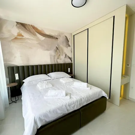 Leonarda Waterfront Residences *