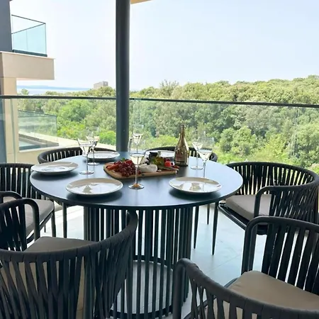 Leonarda Waterfront Residences Apartman Kožino