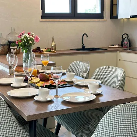 Leonarda Waterfront Residences