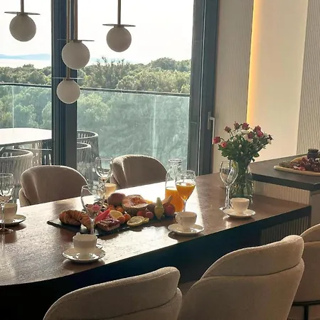 Leonarda Waterfront Residences * Kožino