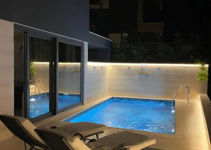 Leonarda Waterfront Residences *