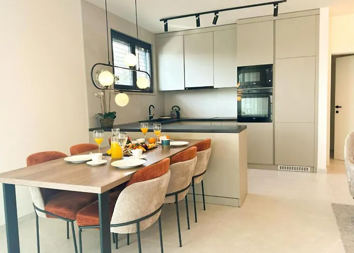 Leonarda Waterfront Residences Kožino