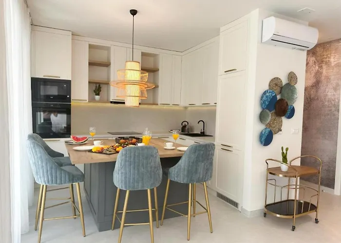 Leonarda Waterfront Residences Apartament