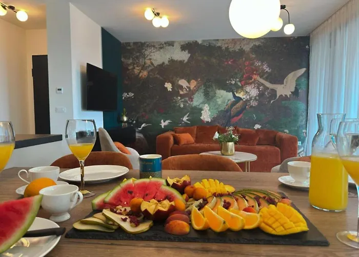 Leonarda Waterfront Residences Apartament