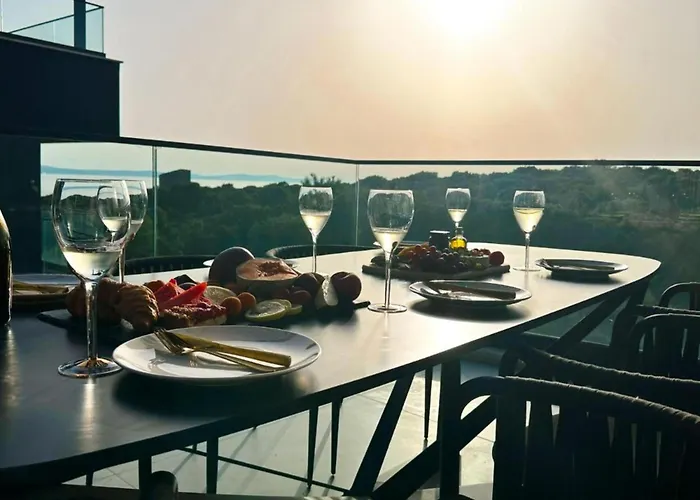 Leonarda Waterfront Residences Apartmán Kožino