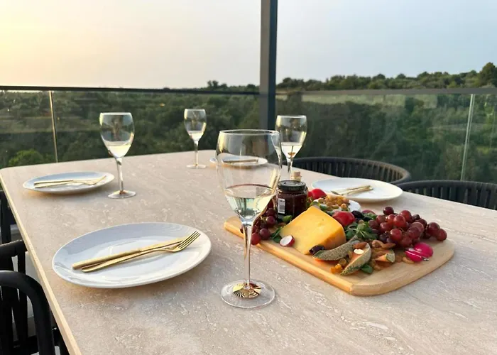 Leonarda Waterfront Residences Apartmán Kožino